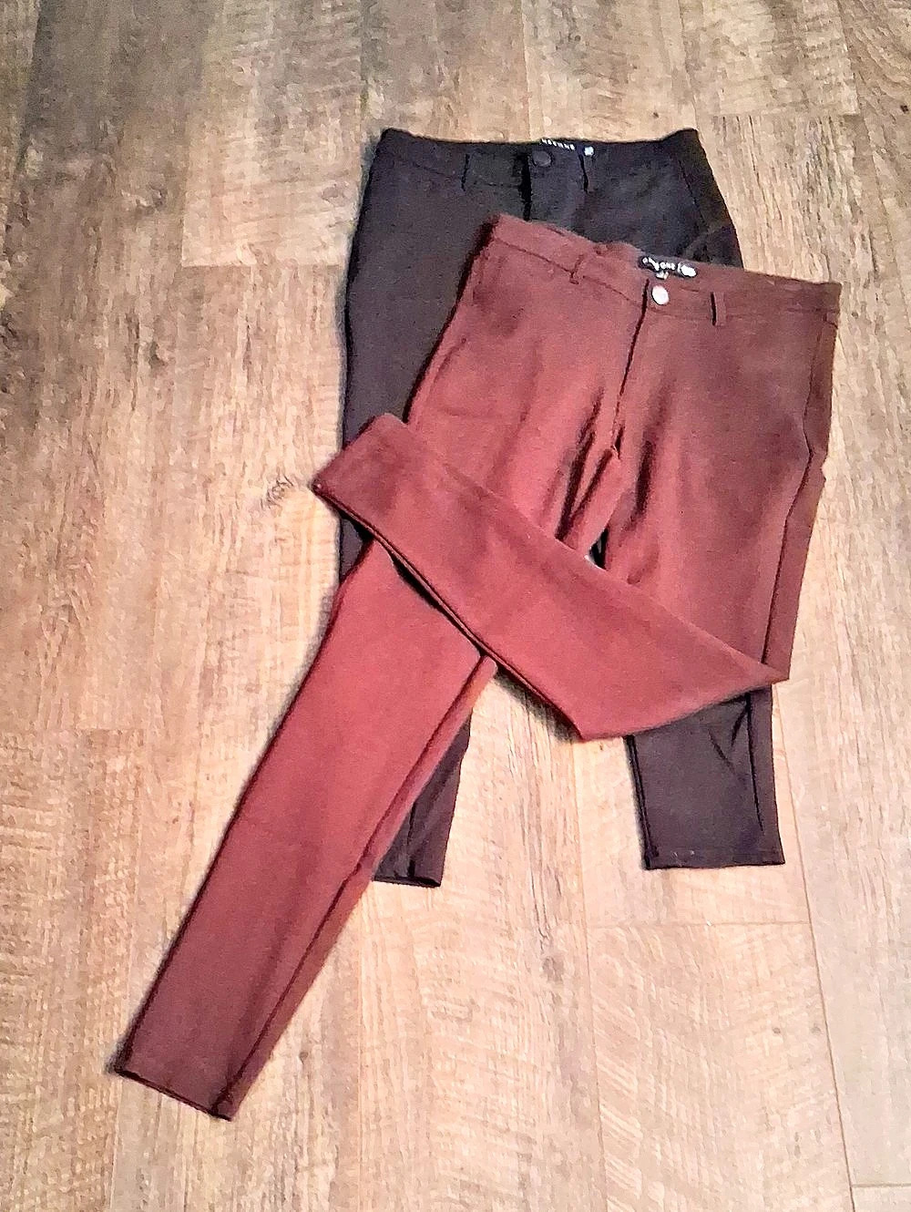 one 5 One  Women's Brown & Black Like New Slim Chinos